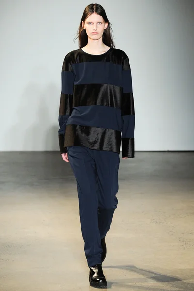 Look 28
